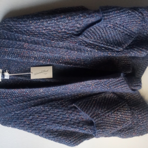 Universal Thread Shrug Sweater - Picture 2 of 11